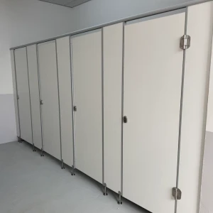 รับติดตั้งผนังห้องน้ำโรงงานและอาคาร